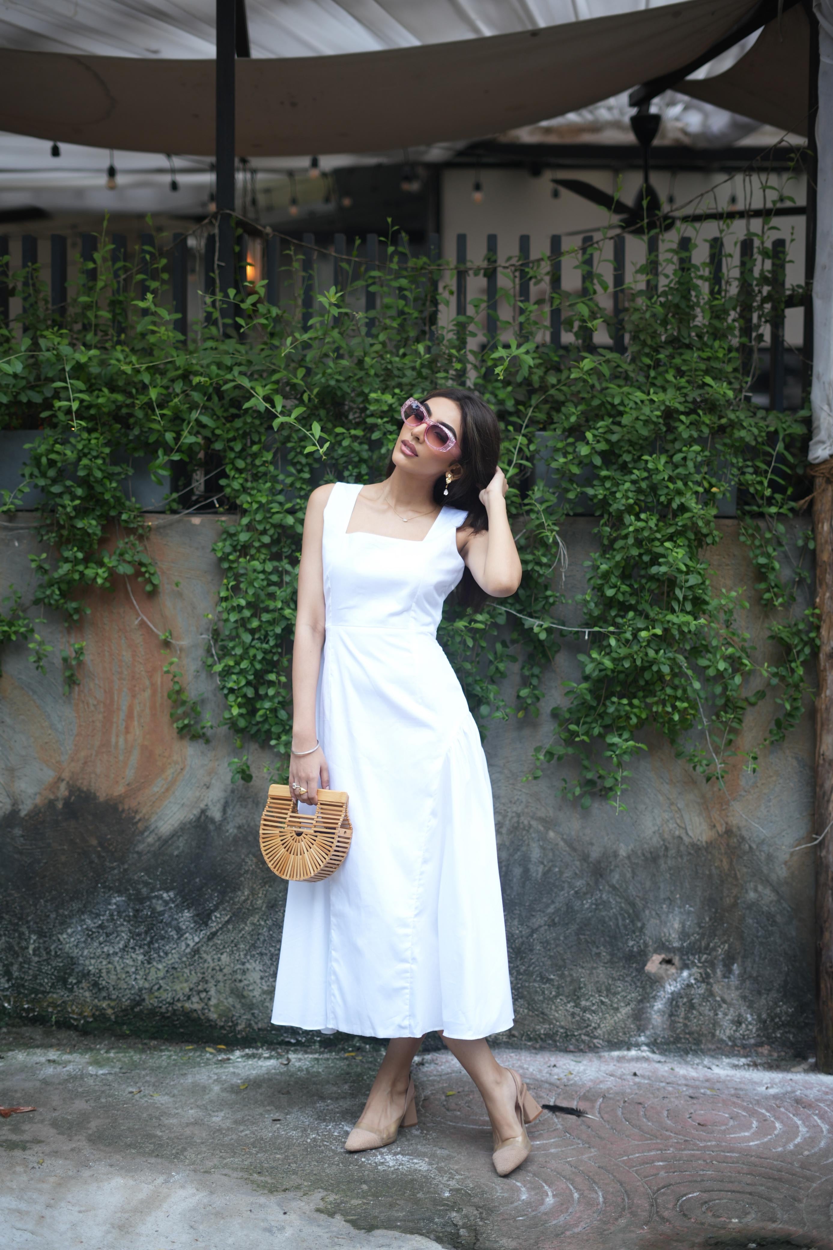 SNOW WHITE DRESS